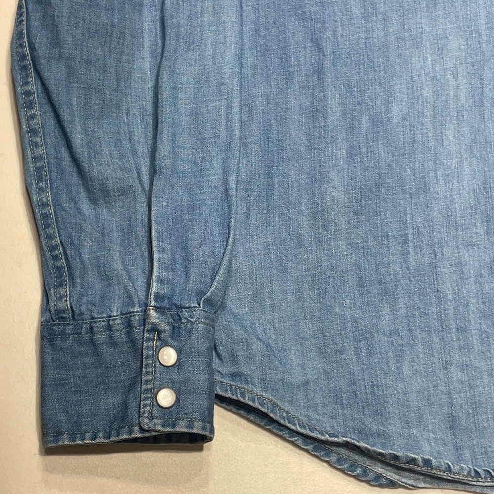 Levi's (2010’s) Large Slim Cowboy Cut Sky Blue Button-Up denim Shirt - Picture 8 of 13